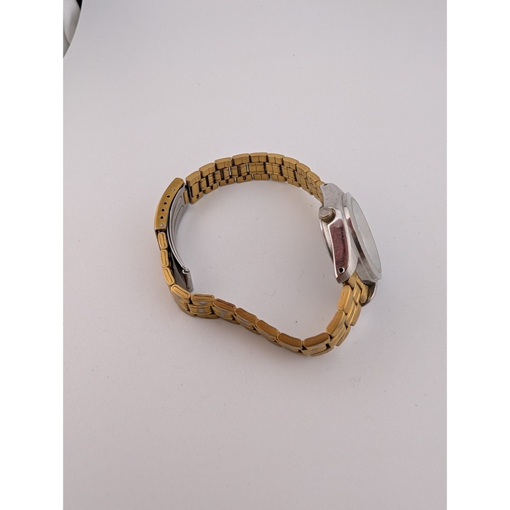 White Stag Watch Women 25mm Silver Case Gold 7.5" Band- New Battery - Picture 5 of 8